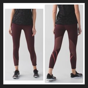 Lululemon All Meshed Up 7/8 Tight Bordeaux Drama / Flash Light